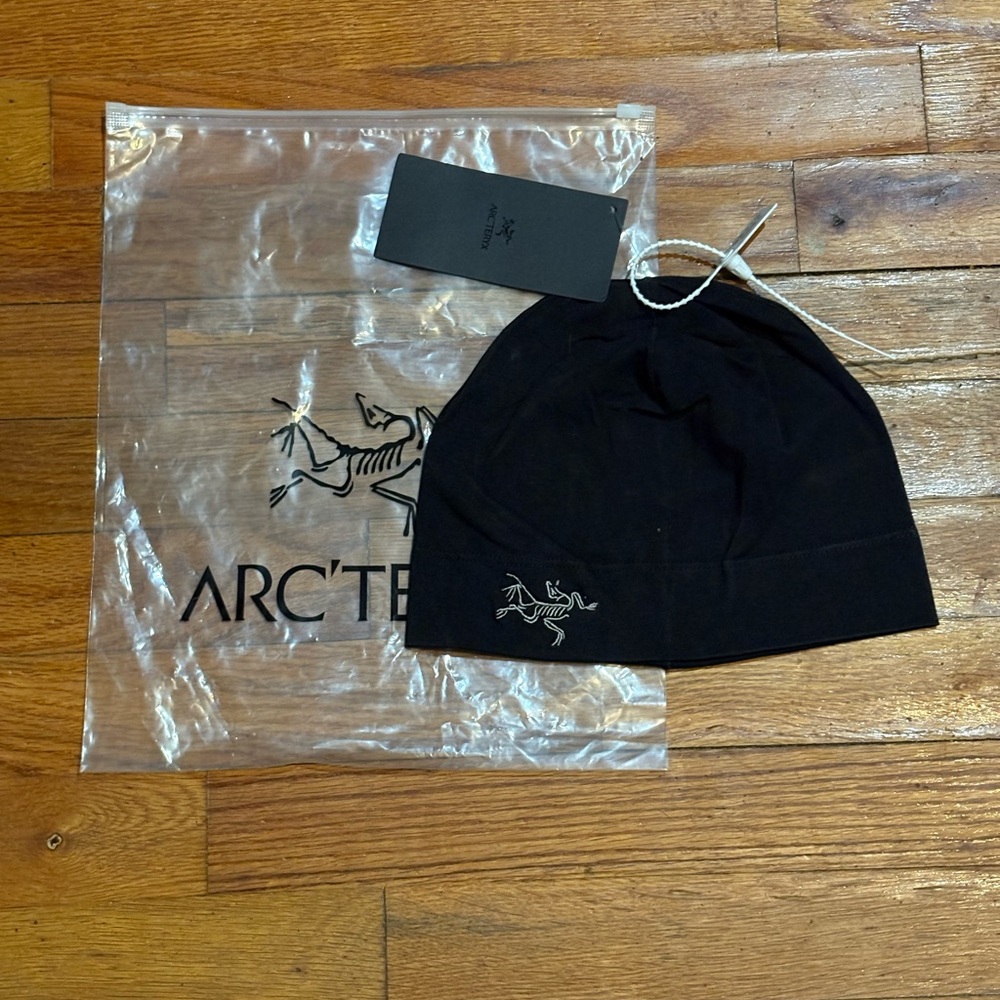 Arc'teryx Torqe Beanie/Cap (OS) NWOT BLACK